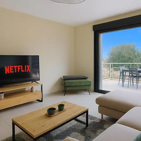 Les Jardins Ensoleilles - T3 Spacieux & Confortable -