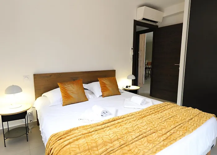 Apartment Les Jardins Ensoleilles - T3 Spacieux & Confortable