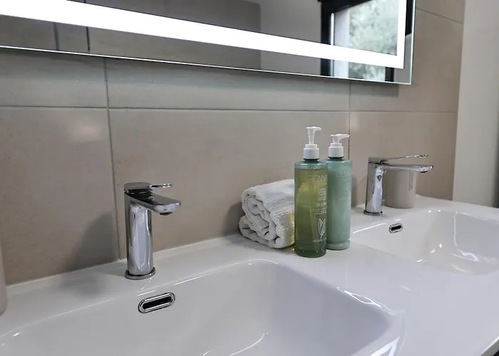 Apartment Les Jardins Ensoleilles - T3 Spacieux & Confortable