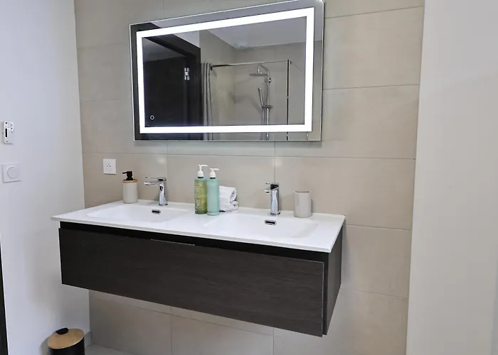 Les Jardins Ensoleilles - T3 Spacieux & Confortable Apartment *